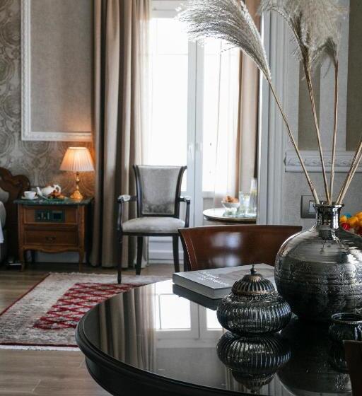 هتل Mediterranean Palace