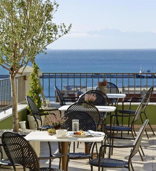 هتل Mediterranean Palace