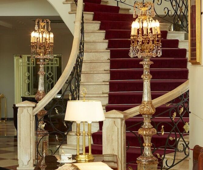 هتل Mediterranean Palace
