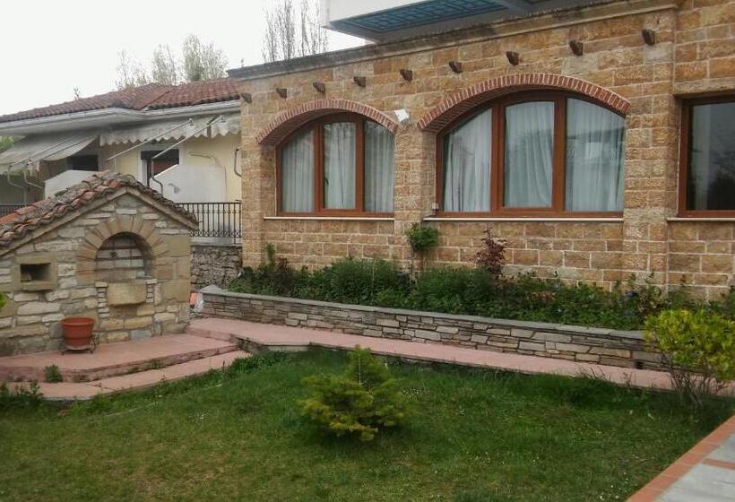 בית מלון כפרי Nefeli