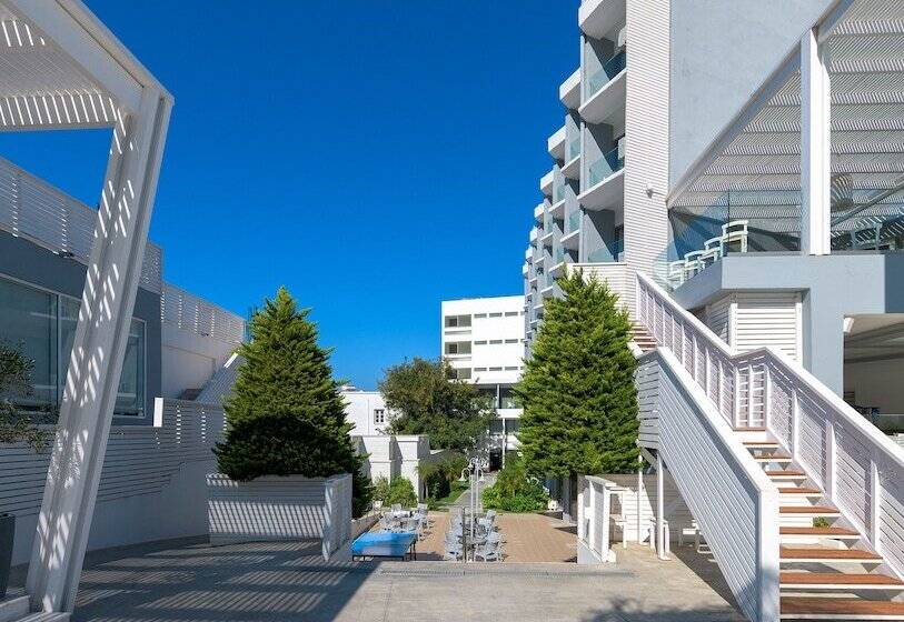 فندق Oceanis Park