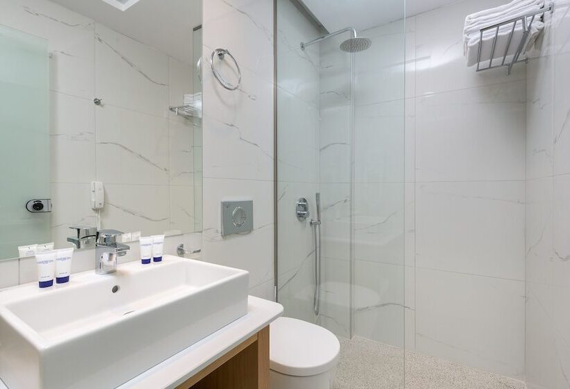 فندق Oceanis Park