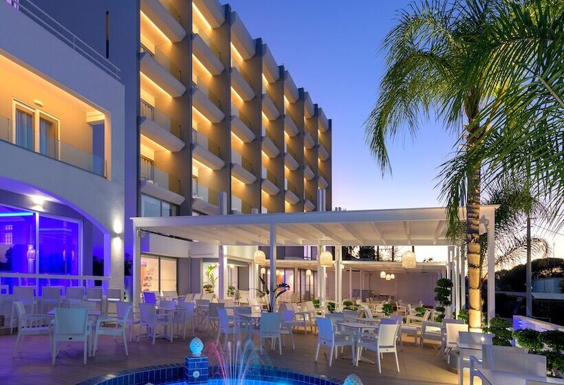 فندق Oceanis Park