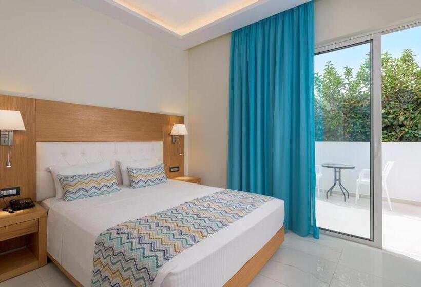 فندق Oceanis Park