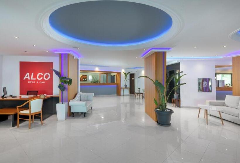 فندق Oceanis Park