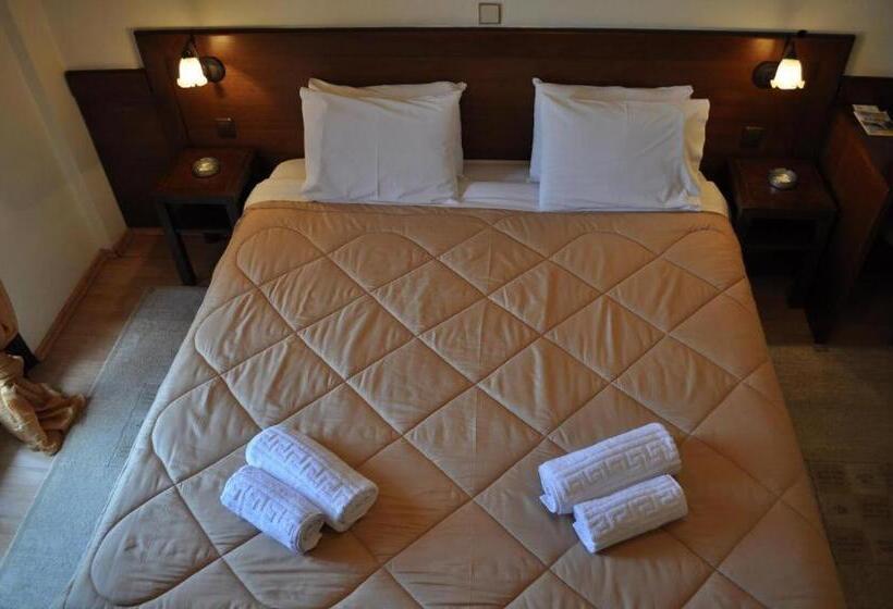 ホテル Philoxenia