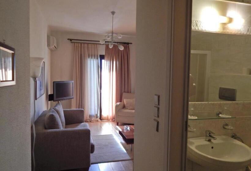 ホテル Philoxenia