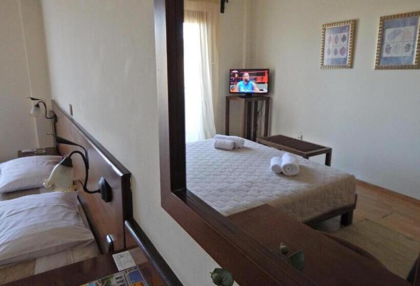 ホテル Philoxenia