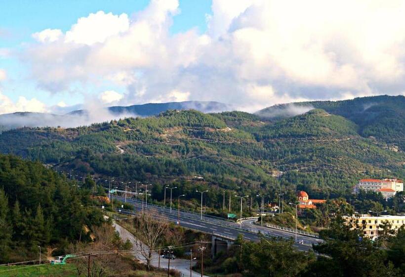 ホテル Philoxenia