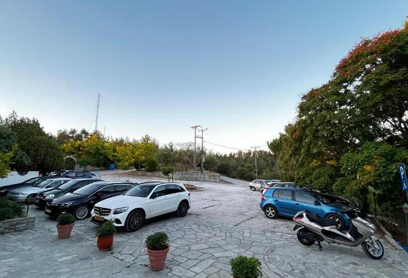 ホテル Philoxenia