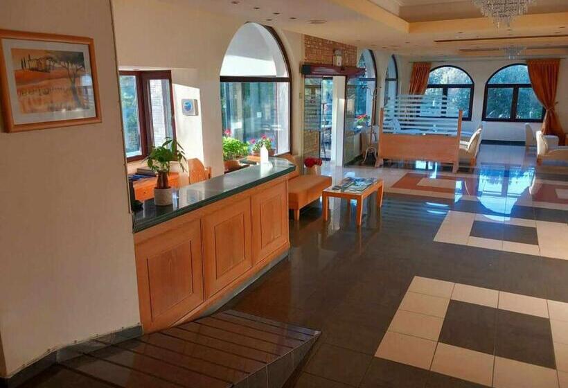 ホテル Philoxenia