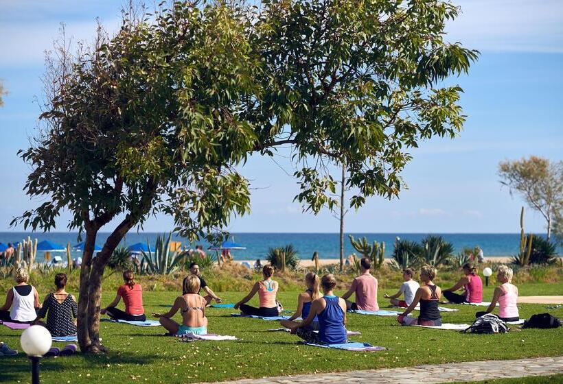 호텔 Pilot Beach Resort