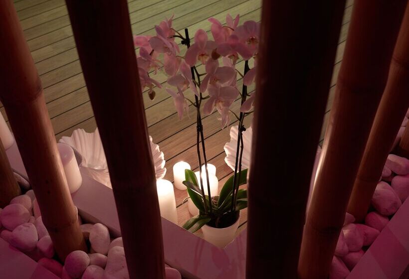 호텔 Pilot Beach Resort