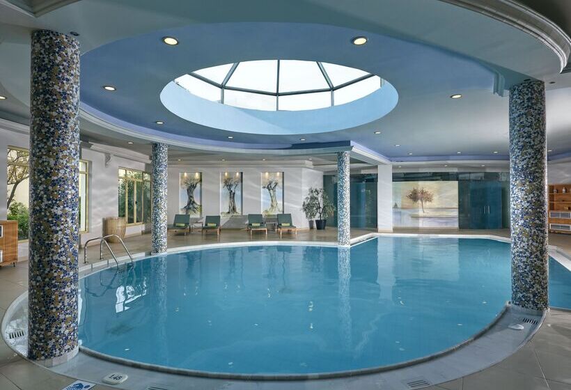 호텔 Pilot Beach Resort