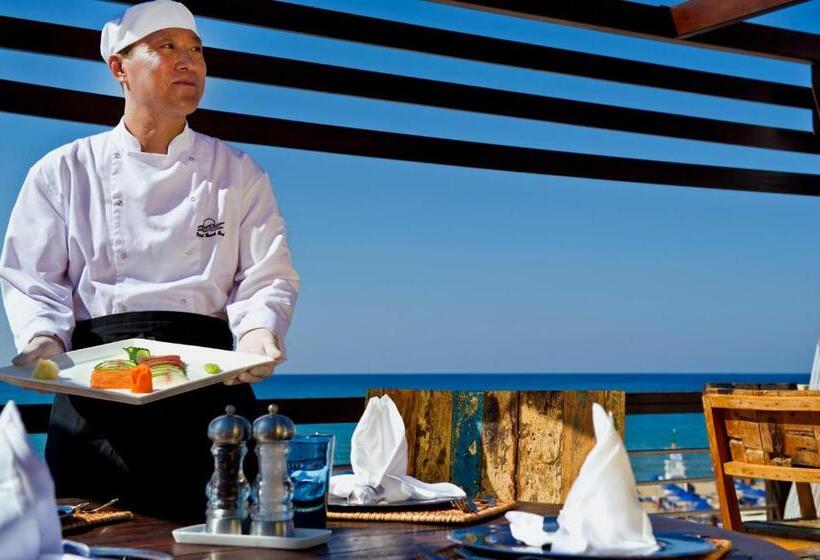 호텔 Pilot Beach Resort