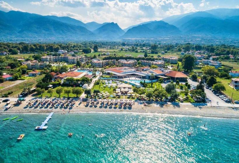 בית מלון כפרי Poseidon Palace