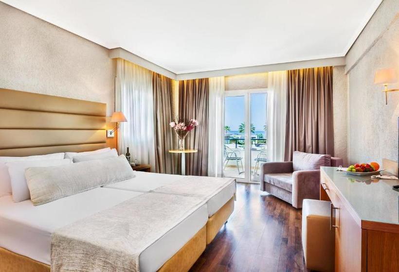 בית מלון כפרי Poseidon Palace