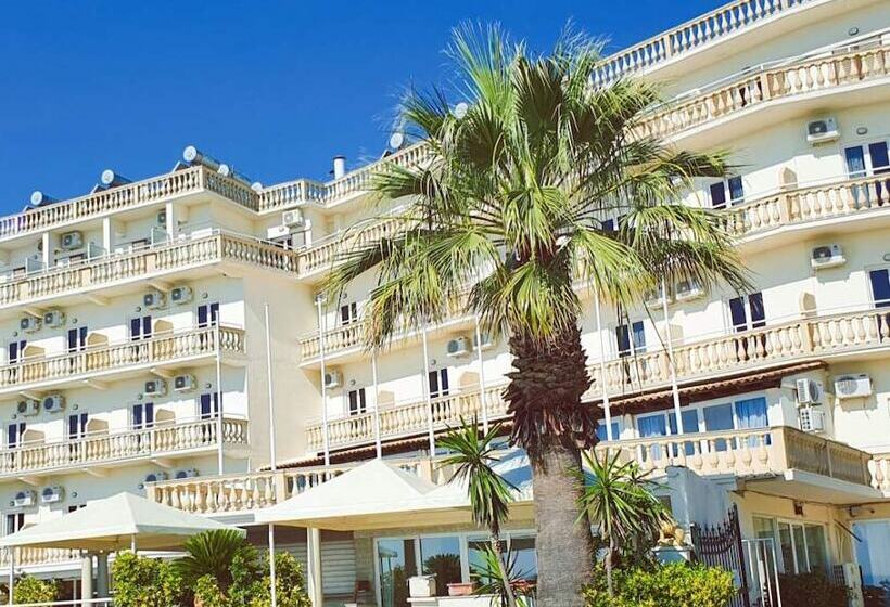 בית מלון כפרי Potamaki Beach