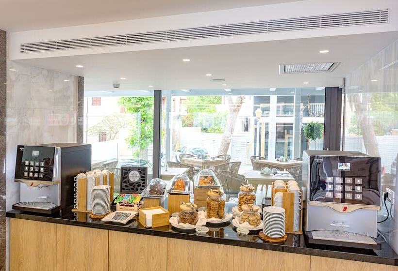 Отель Rhodos Horizon City Adults Only