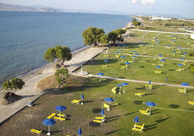 هتل The Aeolos Beach