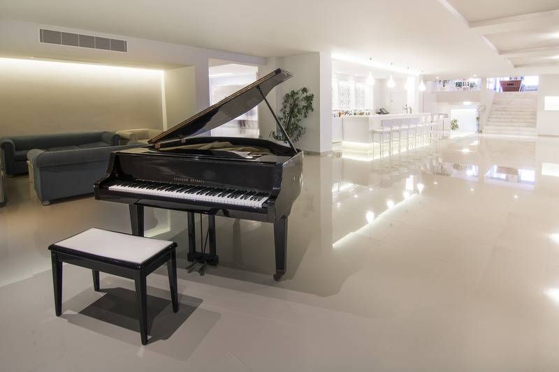 Отель The Aeolos Beach