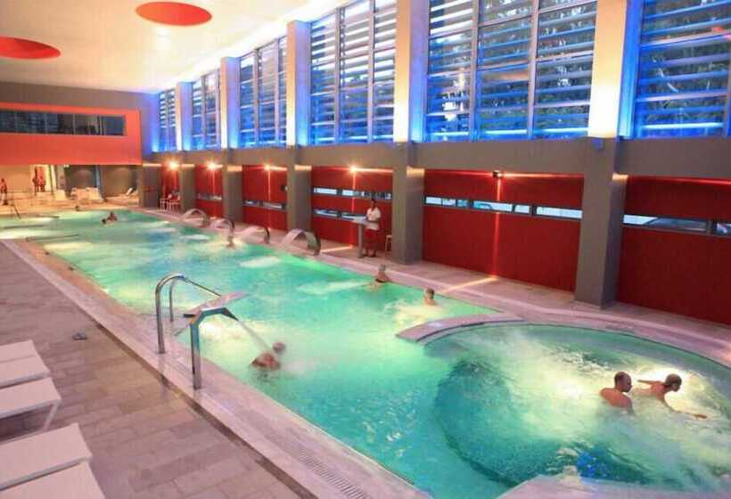 Отель Theoxenia