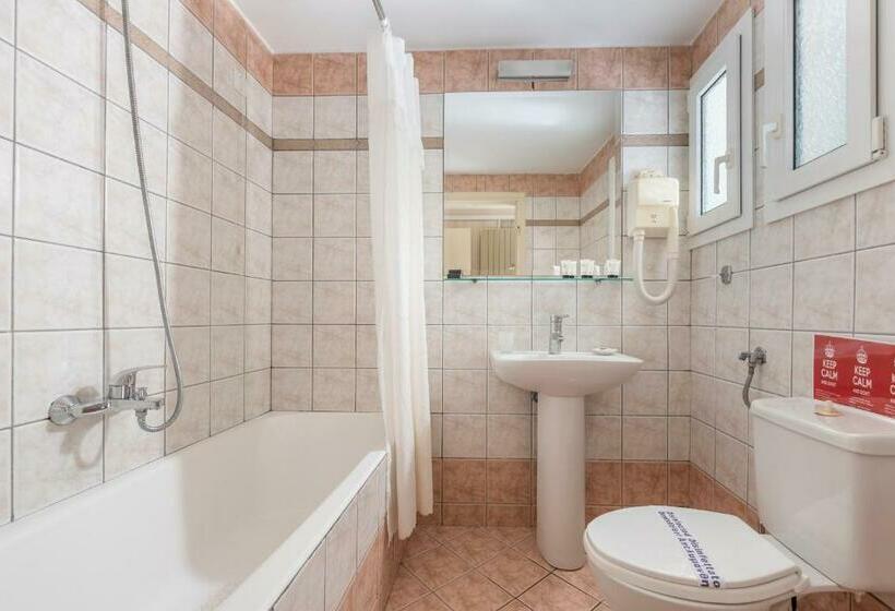 בית מלון כפרי Tosca Beach