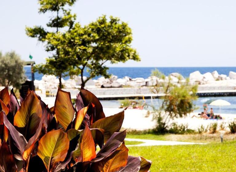 Makryammos Bungalows