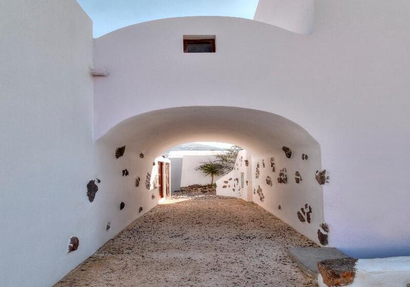 Vedema, A Luxury Collection Resort, Santorini