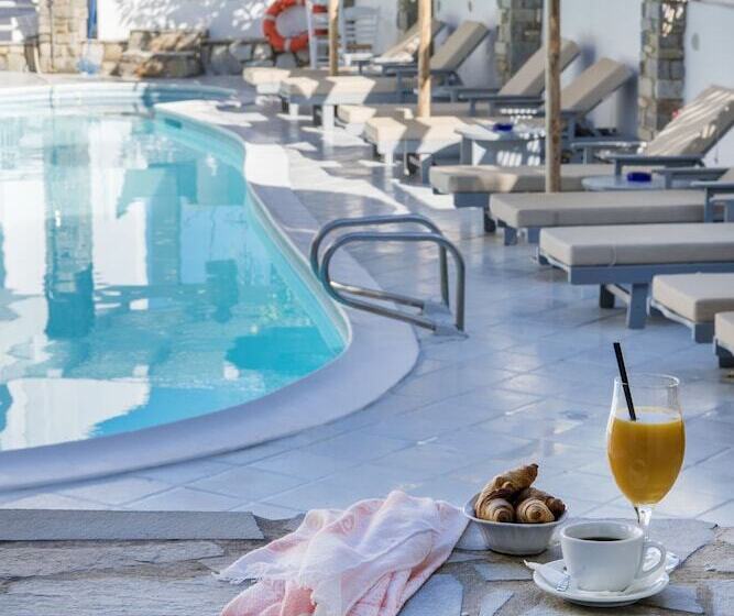 Zefi Hotel & Suites
