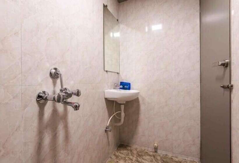 בית מלון כפרי Krishna Avtar Service Apartment