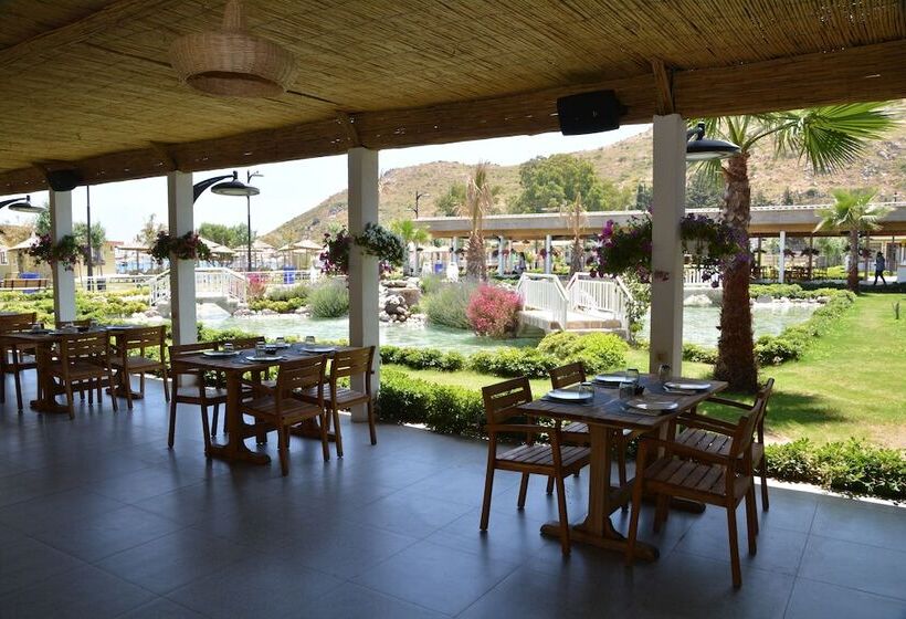 בית מלון כפרי Club Marma