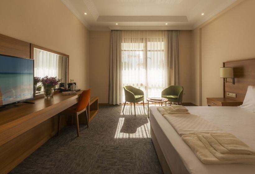 בית מלון כפרי Club Marma