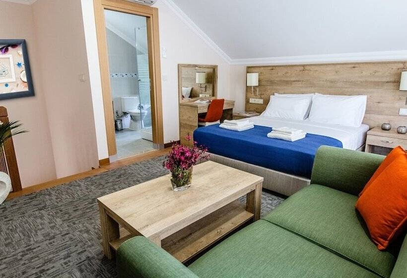 בית מלון כפרי Club Marma