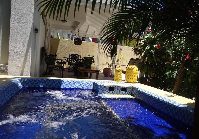 هتل Summer House Inn San Andres