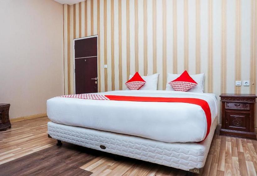 Отель Triza By Oyo Rooms