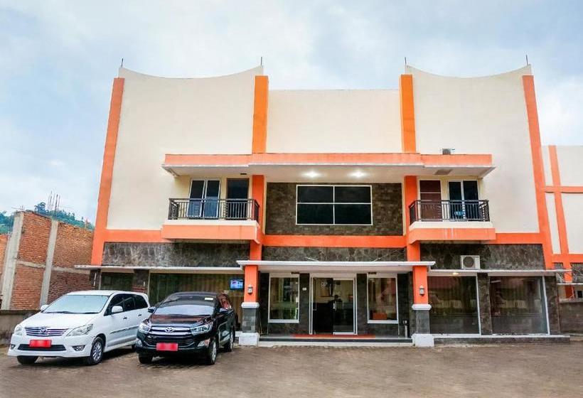 Отель Triza By Oyo Rooms