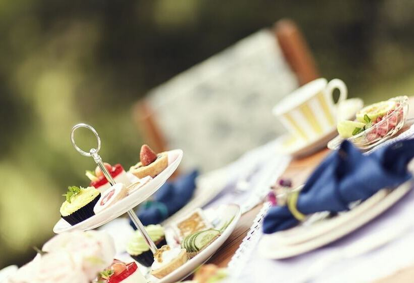 ベッドアンドブレックファースト Jetwing Warwick Gardens