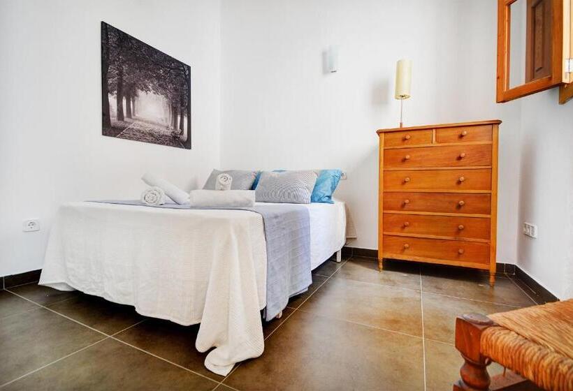 Amilcar House By Slow Villas