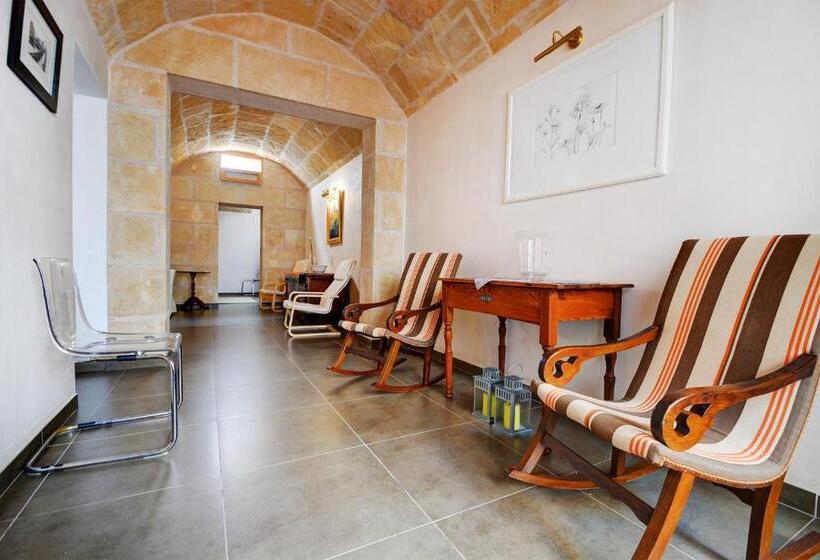 Amilcar House By Slow Villas