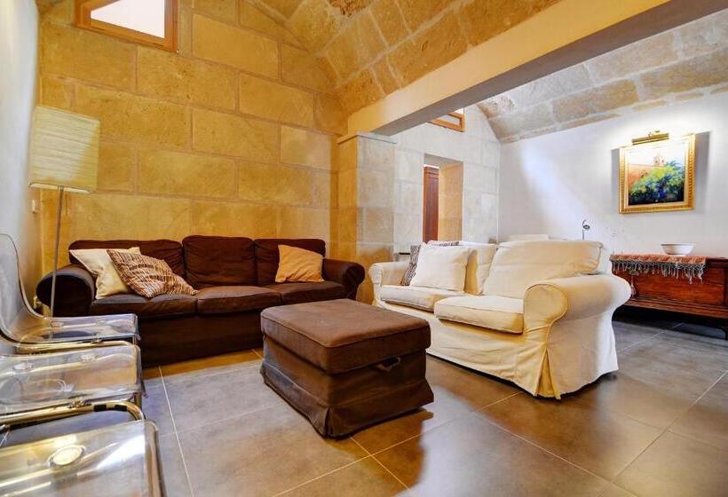 Amilcar House By Slow Villas