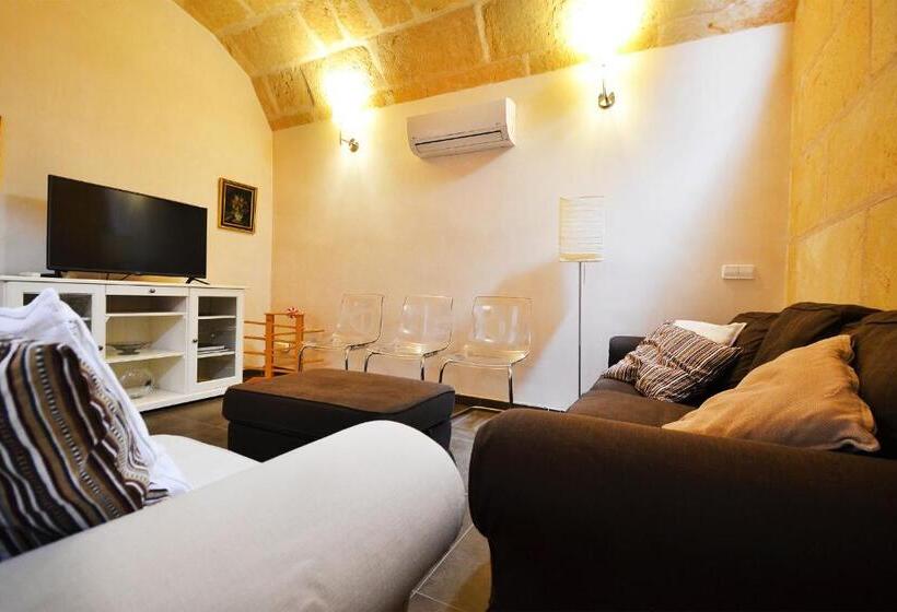 Amilcar House By Slow Villas