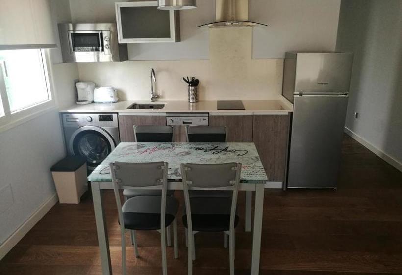 Apartamentos La Encina