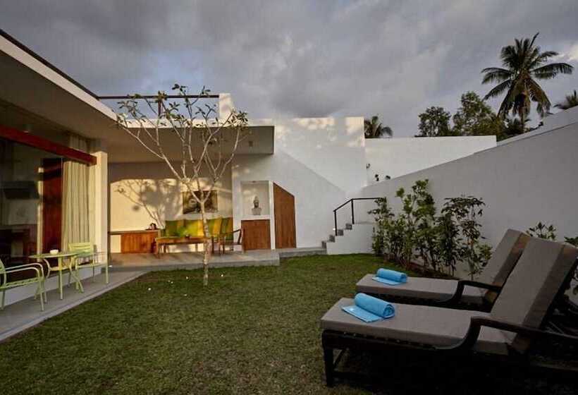 호텔 Calamansi Cove Villas