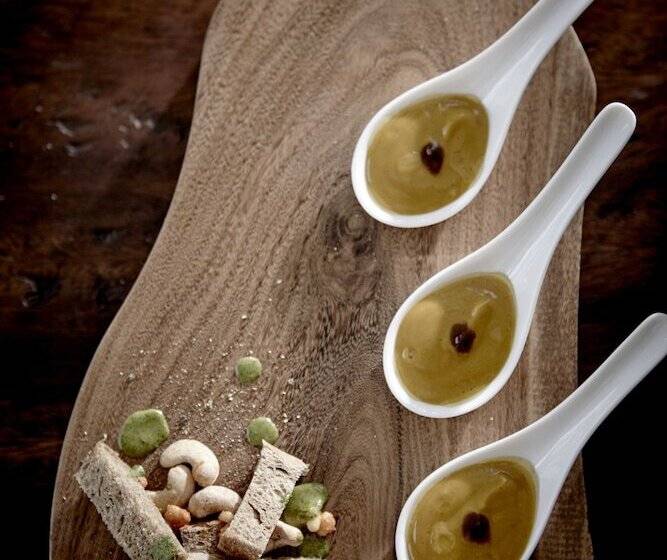 호텔 Calamansi Cove Villas