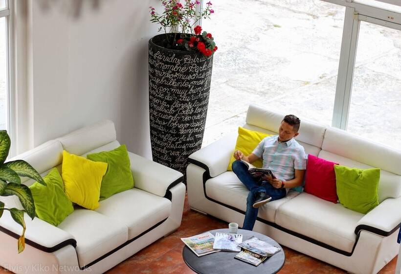 Отель Coronado Inn