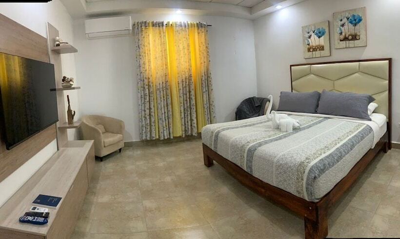 Отель Coronado Inn