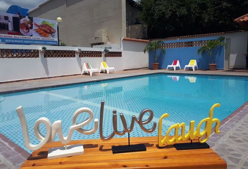 Отель Coronado Inn