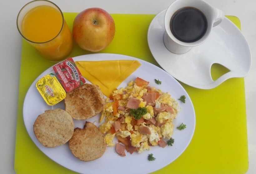 Отель Coronado Inn