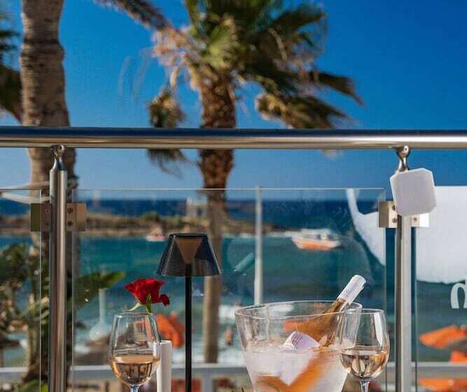 ホテル High Beach White  Adults Only